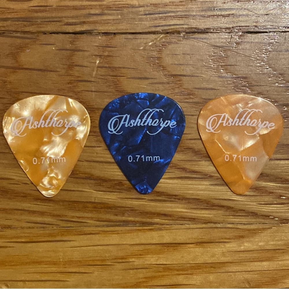 3 Guitar Picks